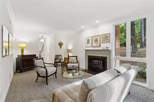 8 Willow Glen NE, Atlanta, GA 30342 - Photo 12