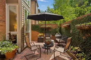 8 Willow Glen NE, Atlanta, GA 30342 - Photo 4