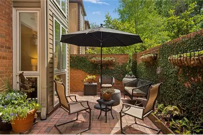 8 Willow Glen NE, Atlanta, GA 30342 - Photo 4