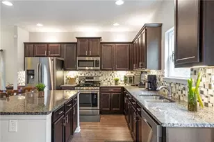 642 Royal Crest Ct, Canton, GA 30115 - Photo 10