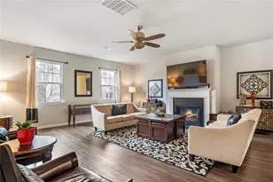 642 Royal Crest Ct, Canton, GA 30115 - Photo 6