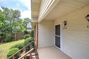 1252 Minhinette Dr, Roswell, GA 30075 - Photo 2