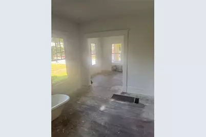 384 Hopkins Street SW, Atlanta, GA 30310 - Photo 8