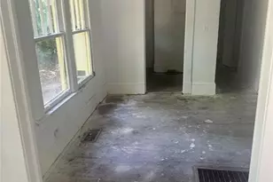 384 Hopkins St SW, Atlanta, GA 30310 - Photo 4
