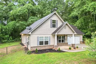 172 Fairfield Dr, Jefferson, GA 30549 - Photo 2