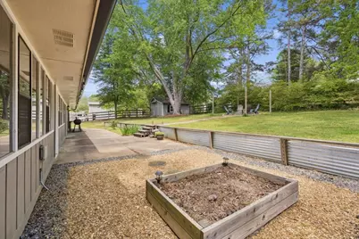 1811 Old Lost Mountain Road, Powder Springs, GA 30127 - Photo 34
