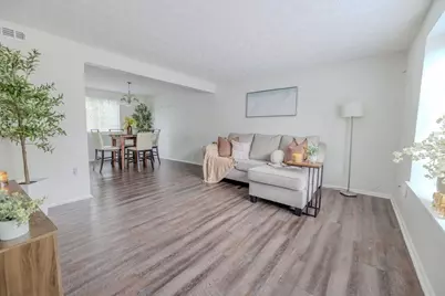 2073 Raintree Place, Lithonia, GA 30058 - Photo 4