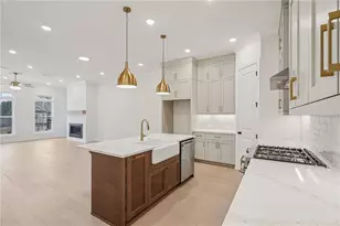 1002 Crown Oak St, Johns Creek, GA 30022 - Photo 2