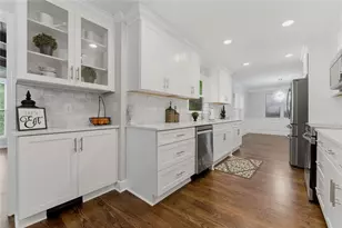 1731 E Bank Dr, Marietta, GA 30068 - Photo 20