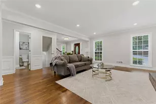 1731 E Bank Dr, Marietta, GA 30068 - Photo 10