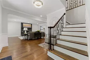 1731 E Bank Dr, Marietta, GA 30068 - Photo 8