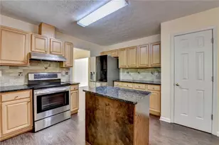 3380 McClure Woods Dr, Duluth, GA 30096 - Photo 16