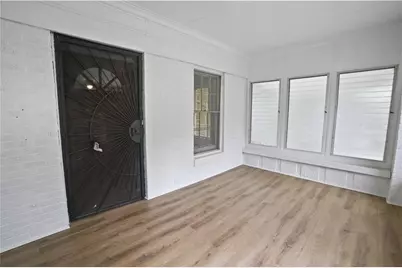 556 Holly St NW, Atlanta, GA 30318 - Photo 2