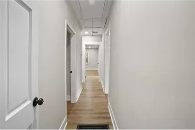556 Holly St NW, Atlanta, GA 30318 - Photo 6