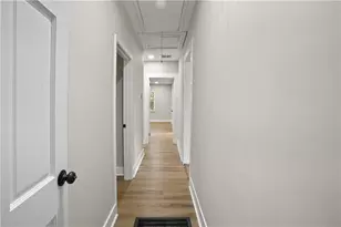 556 Holly St NW, Atlanta, GA 30318 - Photo 6