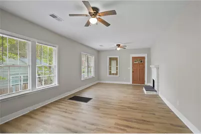 556 Holly St NW, Atlanta, GA 30318 - Photo 4