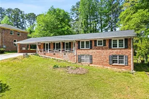 972 Bingham Ln, Stone Mountain, GA 30083 - Photo 6