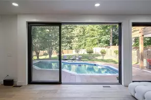 10785 Shallowford Rd, Roswell, GA 30075 - Photo 12