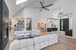10785 Shallowford Rd, Roswell, GA 30075 - Photo 12