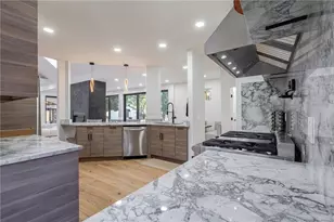 10785 Shallowford Rd, Roswell, GA 30075 - Photo 24