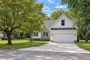 875 Lynn Ave, Jefferson, GA 30549 - Photo 1