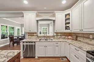 4030 Suwanee Bend Dr, Suwanee, GA 30024 - Photo 16