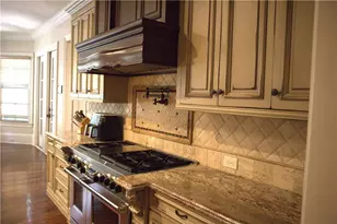 841 Camden Park Ct NE, Atlanta, GA 30342 - Photo 10