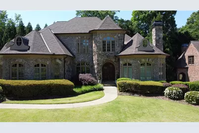 841 Camden Park Court NE, Atlanta, GA 30342 - Photo 2