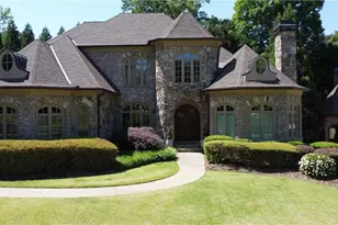 841 Camden Park Ct NE, Atlanta, GA 30342 - Photo 2