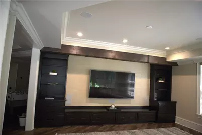 841 Camden Park Court NE, Atlanta, GA 30342 - Photo 38