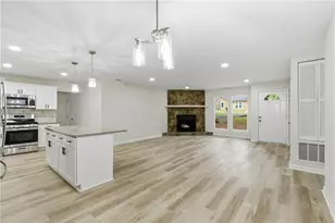 5006 Galbraith Cir, Stone Mountain, GA 30088 - Photo 6