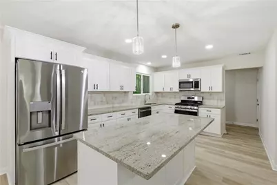 5006 Galbraith Circle, Stone Mountain, GA 30088 - Photo 2