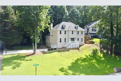 741 Maggie Court, Kennesaw, GA 30144 - Photo 4
