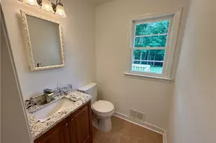 407 Church St, Pendergrass, GA 30567 - Photo 12