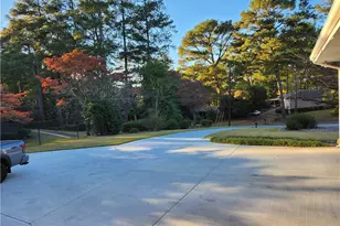 1554 Cooper Lake Rd SE, Smyrna, GA 30082 - Photo 6
