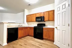 895 Redwood Dr, Norcross, GA 30093 - Photo 4