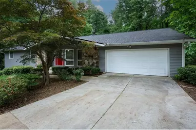 676 Elam Forest Court, Stone Mountain, GA 30083 - Photo 4