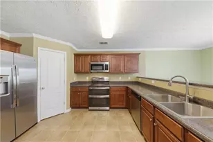 4693 Shaded Oak Ln, Forest Park, GA 30297 - Photo 14