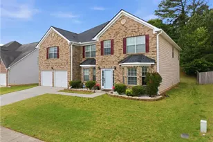 4693 Shaded Oak Ln, Forest Park, GA 30297 - Photo 2