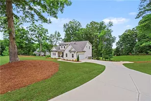 727 Old Collins Rd, Hoschton, GA 30548 - Photo 2