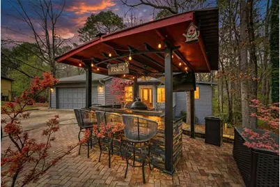 596 Willowgreen Court, Conyers, GA 30094 - Photo 2