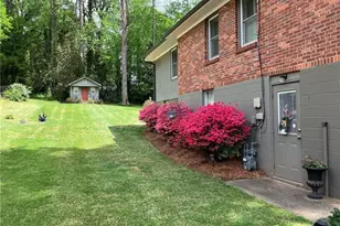 3195 Woodview Dr SE, Smyrna, GA 30082 - Photo 4