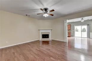 2712 Beynon Ln, Suwanee, GA 30024 - Photo 8