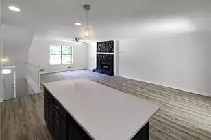 8443 Park Ridge Ln, Riverdale, GA 30274 - Photo 6