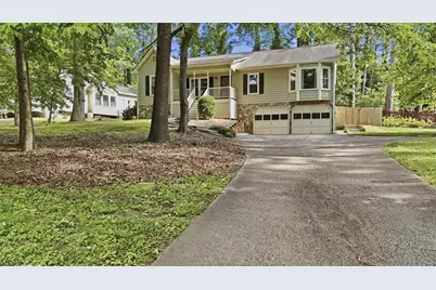 197 Presidential Drive, Dallas, GA 30157 - Photo 2