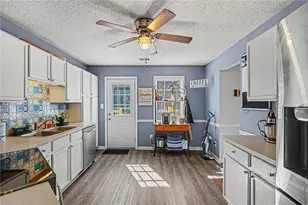 200 Treetop Dr, Hampton, GA 30228 - Photo 6