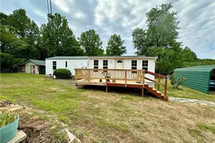7315 Wits End Dr, Gainesville, GA 30506 - Photo 2