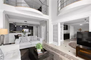 795 Hammond Dr, Atlanta, GA 30328 - Photo 2