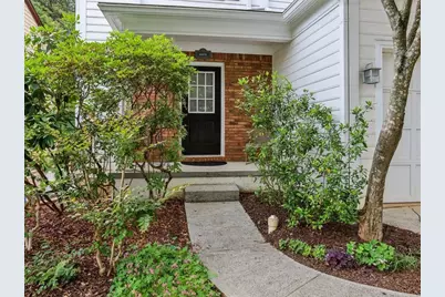2572 Pembrooke Way, Lawrenceville, GA 30044 - Photo 4