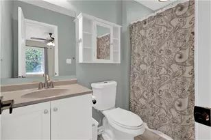 4 Holly Downs Ct NW, Atlanta, GA 30318 - Photo 20
